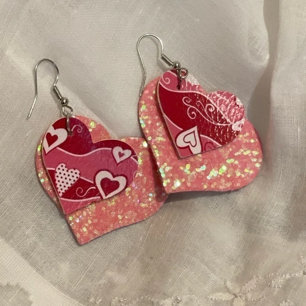 💕 Pink Sparkly Earrings
